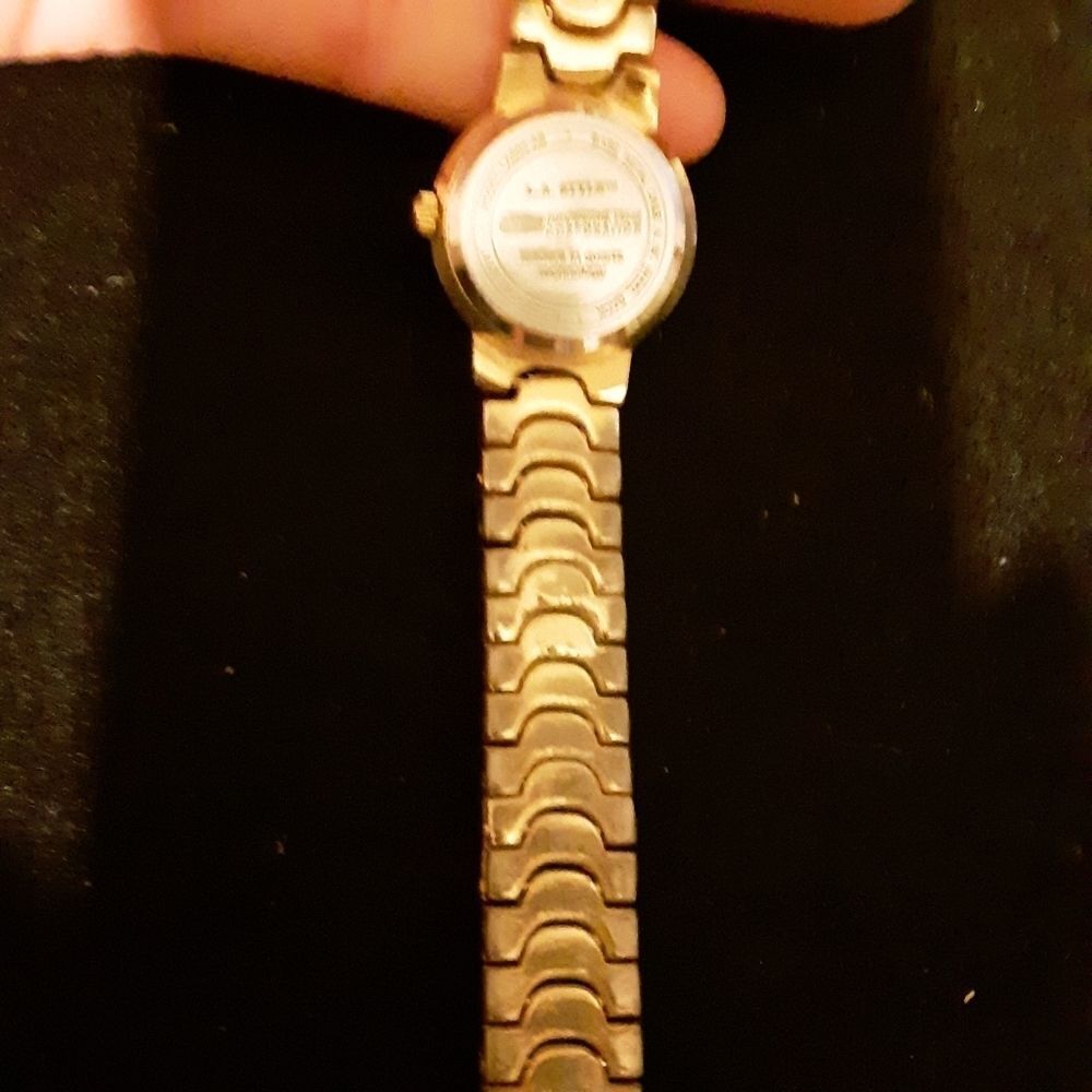 Golden L.A. STYLE watch - Picture 6 of 7